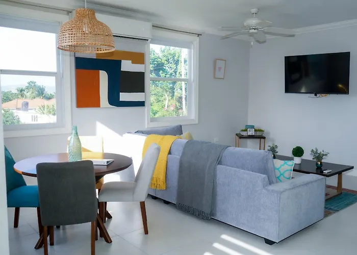 Breezy Cove In Apartment