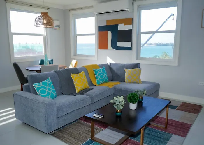 Apartment Breezy Cove In *